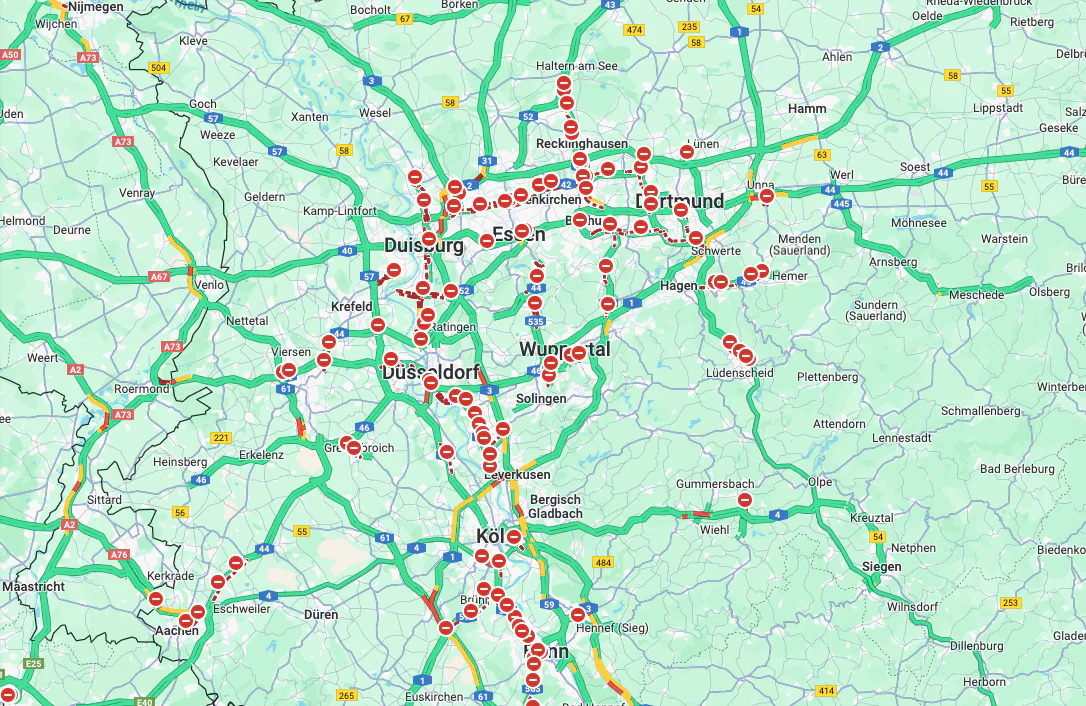 Bei Google Maps werden plötzlich Dutzende Vollsperrungen angezeigt - die so aber gar nicht existieren.