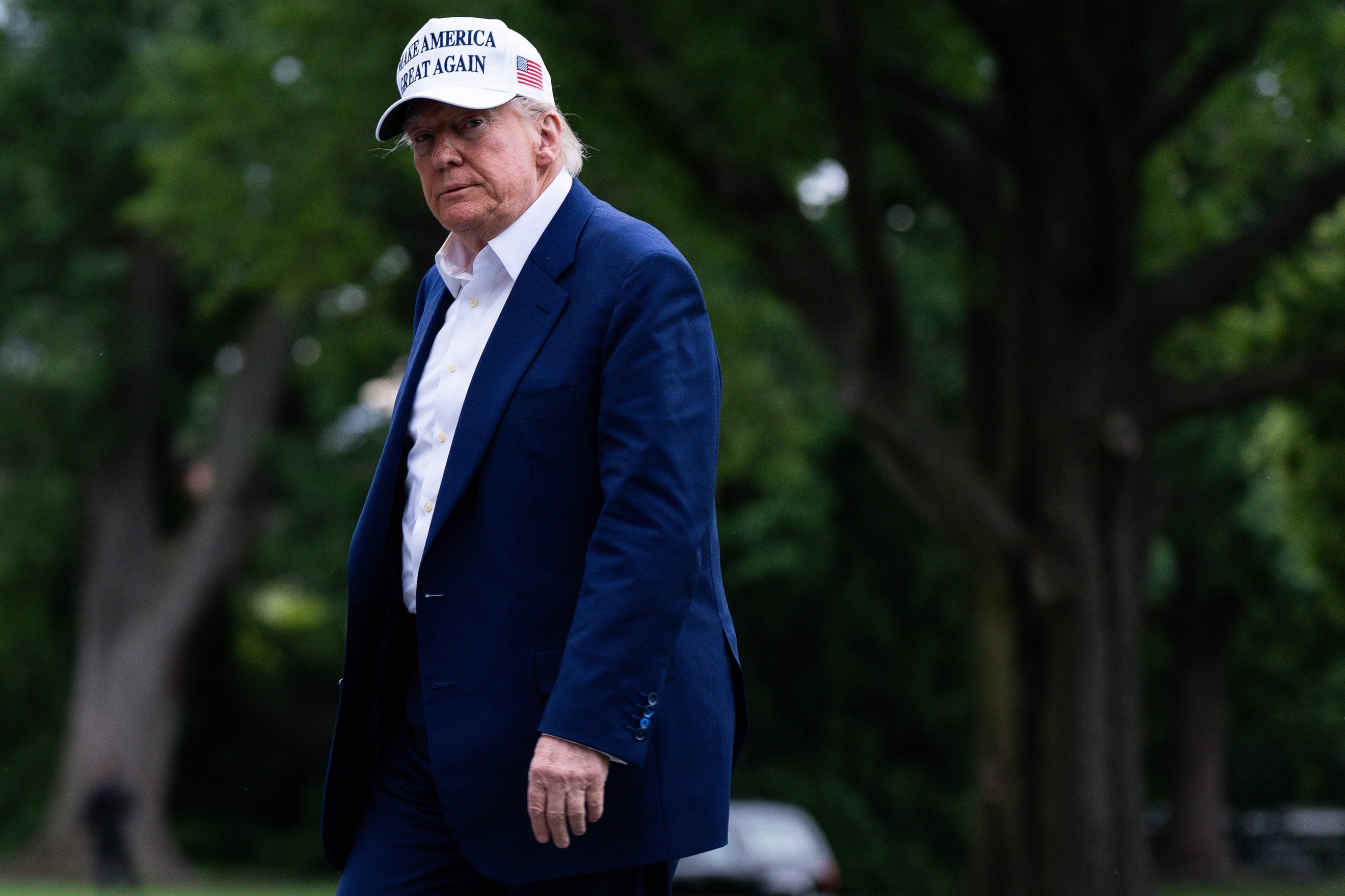 Donald Trump am Sonntag, kurz nach seiner Zolldrohung gegen die EU und kurz vor dem anschließender Aufschub.